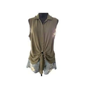 Express sleeveless green blouse size Large tie front